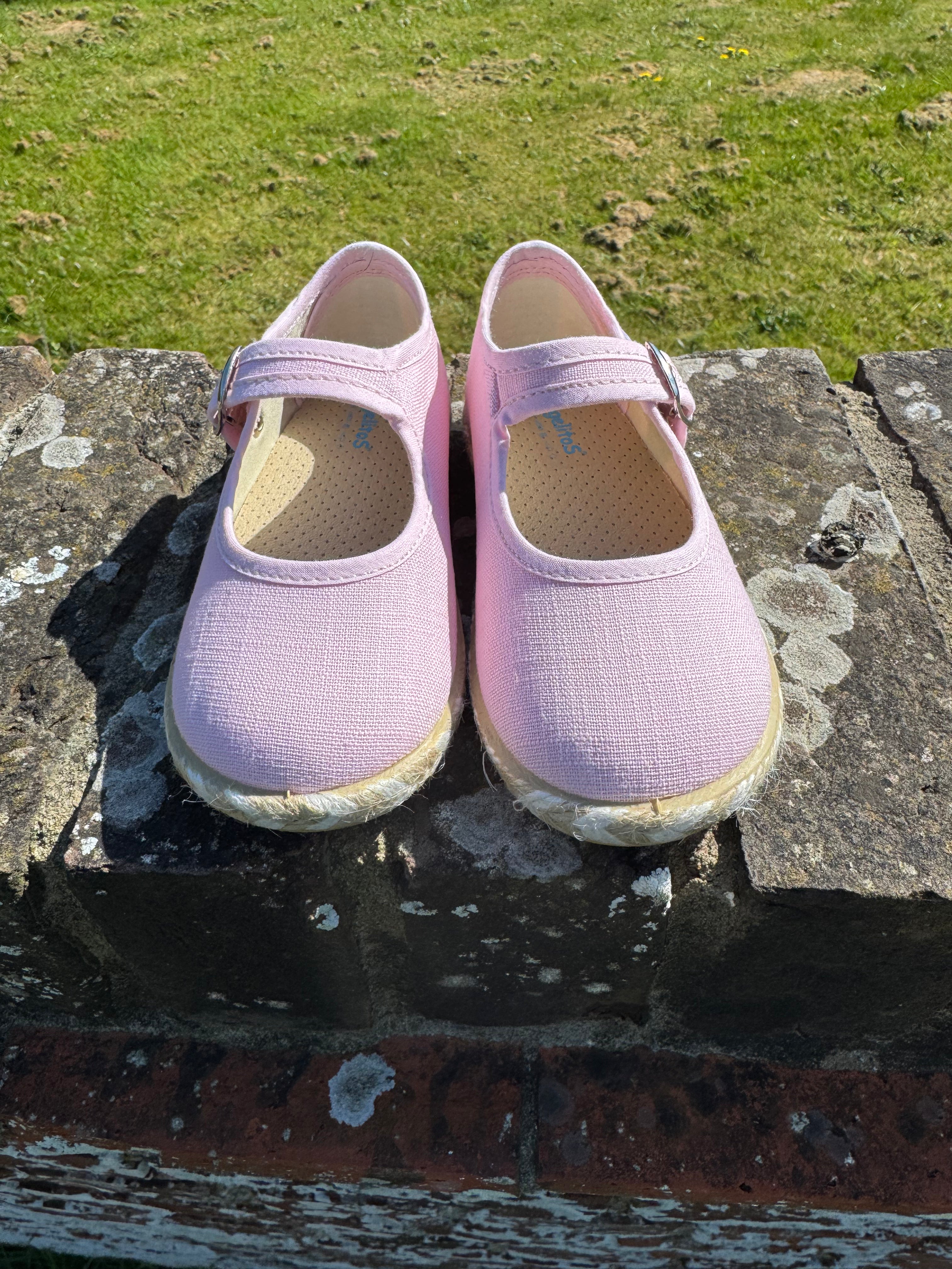 Angelitos Canvas Mary Janes - Pink