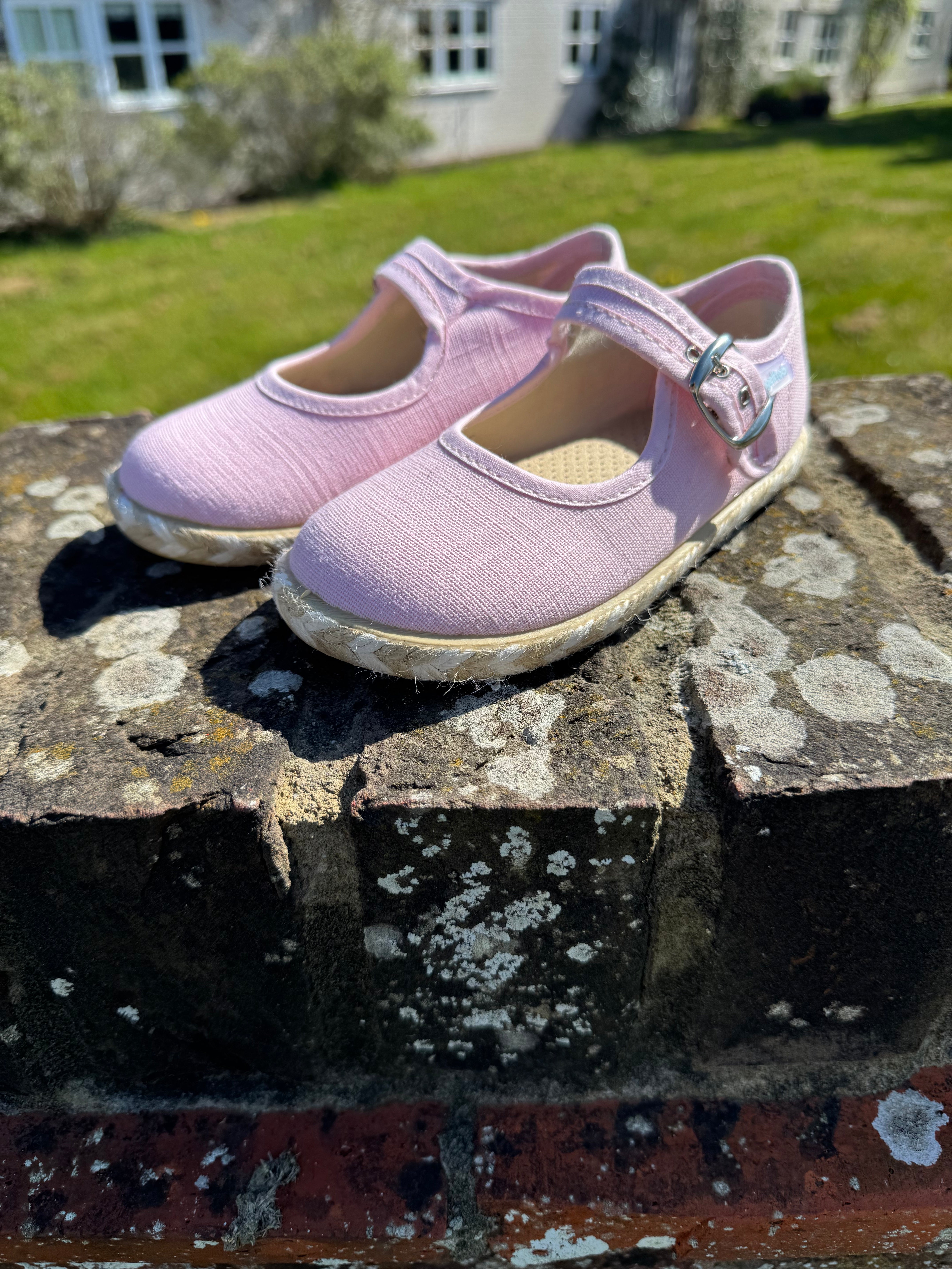 Angelitos Canvas Mary Janes - Pink