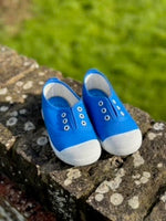 Load image into Gallery viewer, Angelitos Canvas Plimsolls - Royal blue
