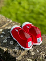 Load image into Gallery viewer, Angelitos Canvas Plimsolls - Red
