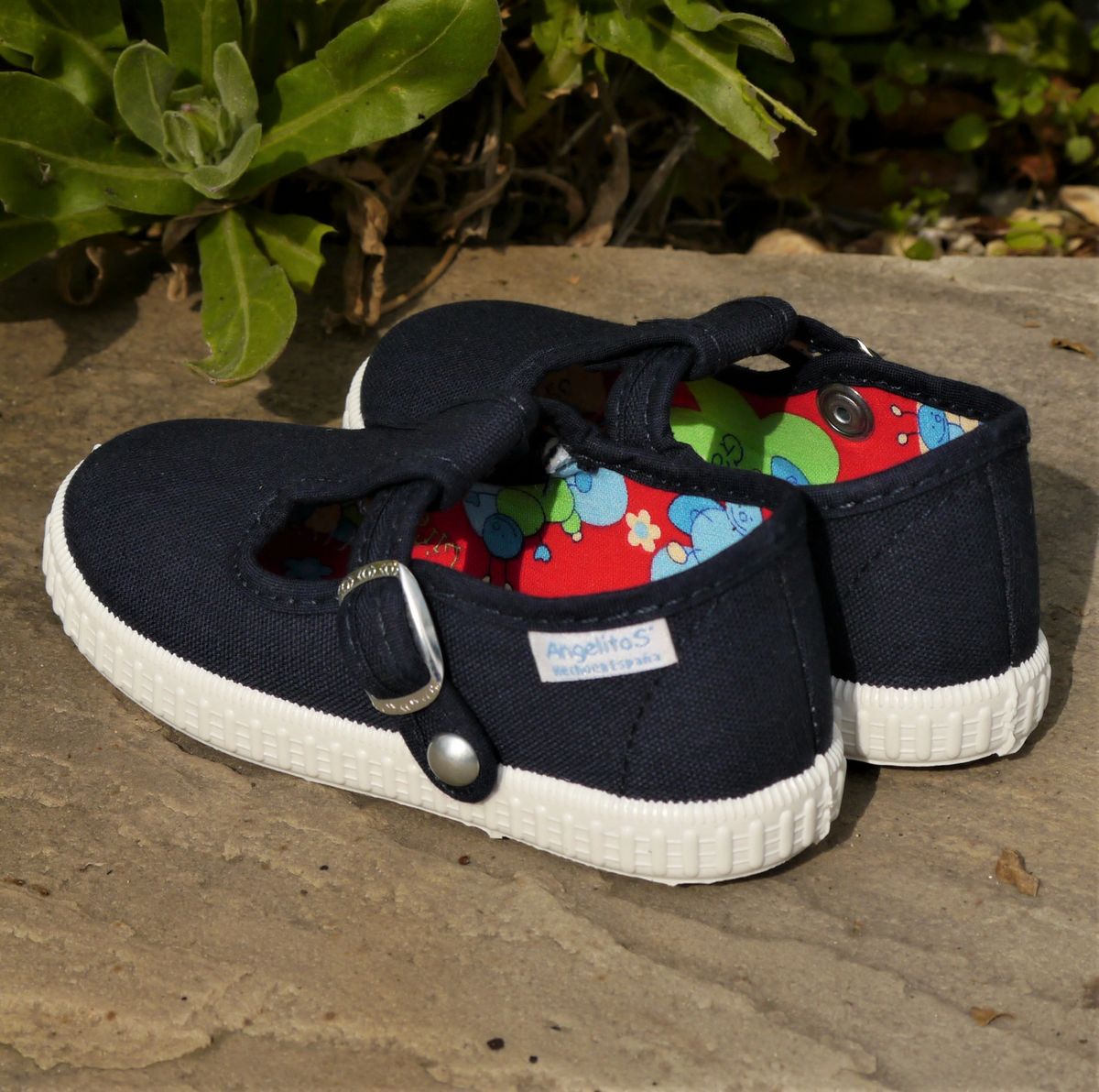 Angelitos canvas hotsell shoes